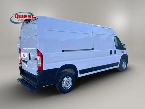 Used 2020 RAM ProMaster 2500 w/ Premium Appearance Group FWD image 3