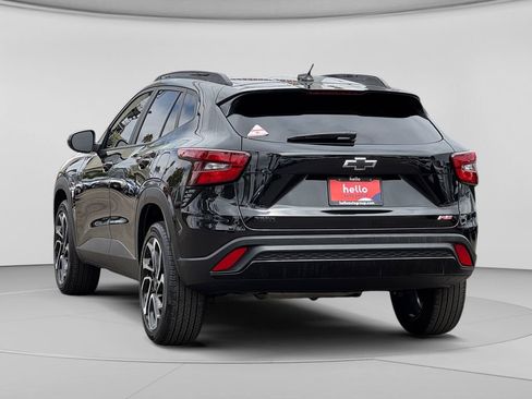 Used 2024 Chevrolet Trax RS w/ Driver Confidence Package FWD image 32