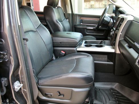Used 2018 RAM 2500 Laramie w/ Off Road Package AWD/4WD image 42