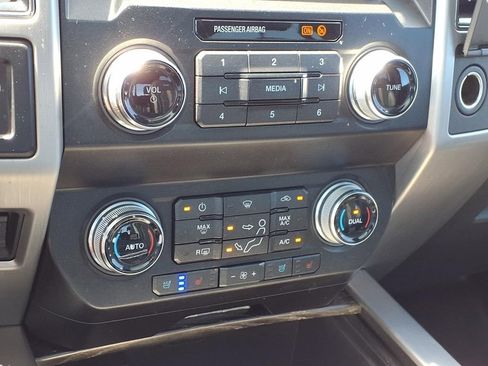 Used 2019 Ford F350 Platinum w/ Platinum Ultimate Package AWD/4WD image 17