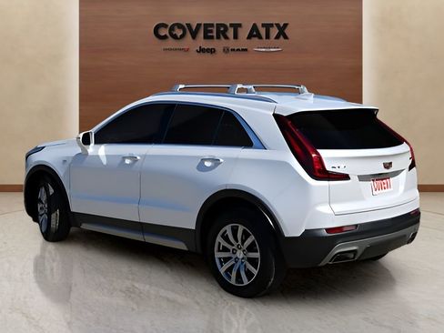 Used 2019 Cadillac XT4 Premium Luxury w/ Technology Package FWD image 3