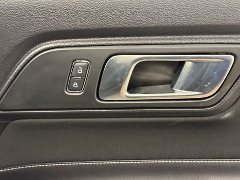 Used 2021 Ford Mustang GT w/ Black Accent Package RWD image 27
