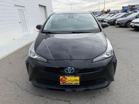 Used 2022 Toyota Prius LE image 9