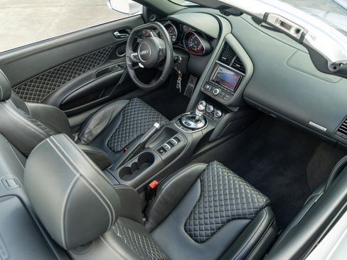 Used 2014 Audi R8 V10 image 14