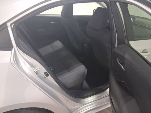 Used 2020 Toyota Corolla LE image 16