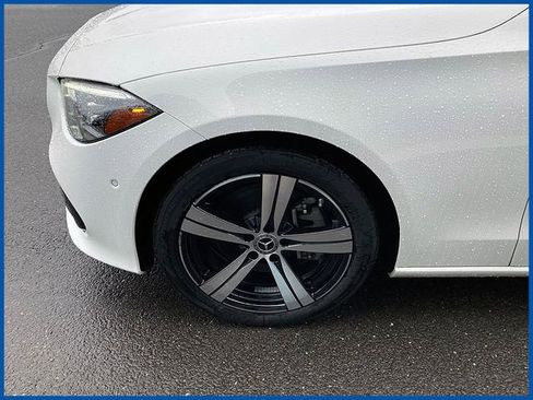 Used 2024 Mercedes-Benz C 300 Sedan image 4