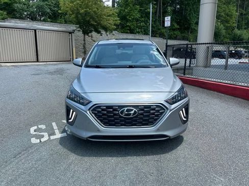 Used 2021 Hyundai Ioniq Limited FWD image 2