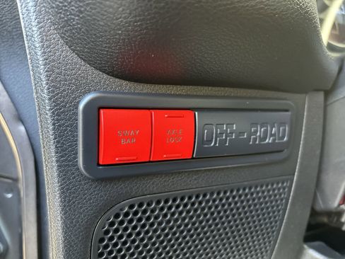 Used 2017 Jeep Wrangler Unlimited Rubicon image 11