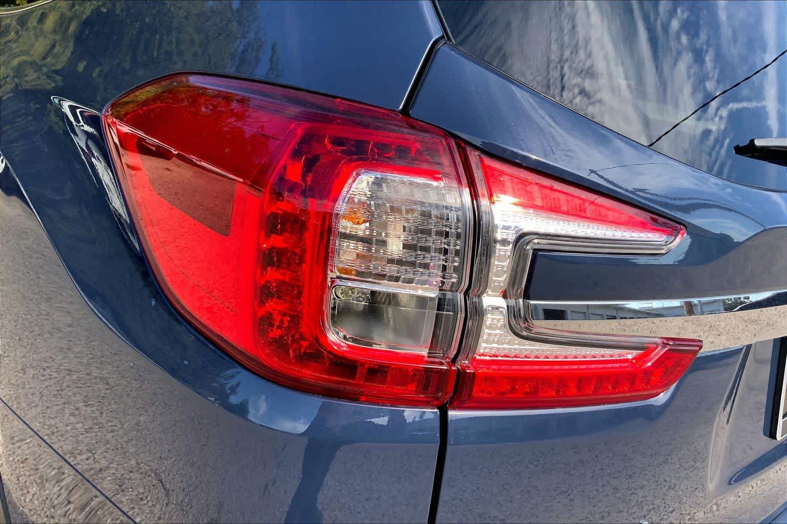 Used 2024 Subaru Ascent Limited w/ Technology Package AWD/4WD image 28