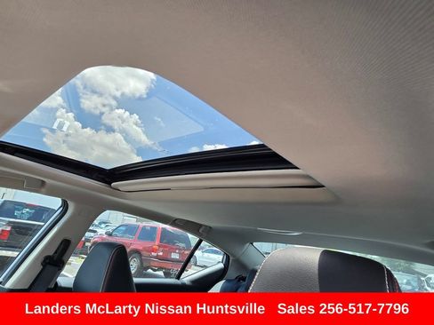 Used 2025 Nissan Altima 2.5 SR w/ SR Premium Package FWD image 18