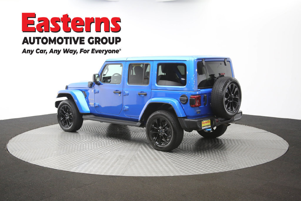 Used 2024 Jeep Wrangler Unlimited Sahara w/ Technology Group AWD/4WD image 66