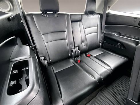 Used 2016 Honda Pilot Touring image 25