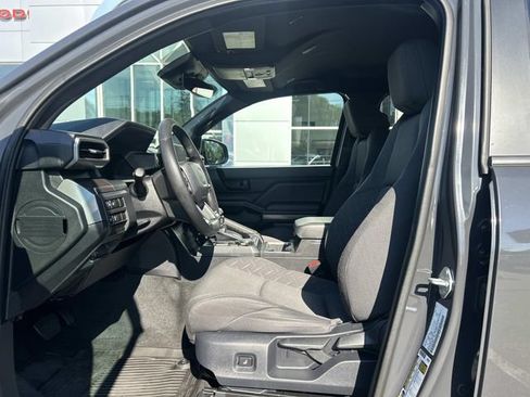 Used 2024 Toyota Tacoma SR5 AWD/4WD image 14