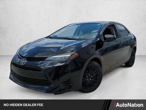 Certified 2018 Toyota Corolla LE FWD image 1