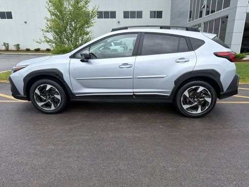 Used 2024 Subaru Crosstrek 2.5i Limited AWD/4WD image 8