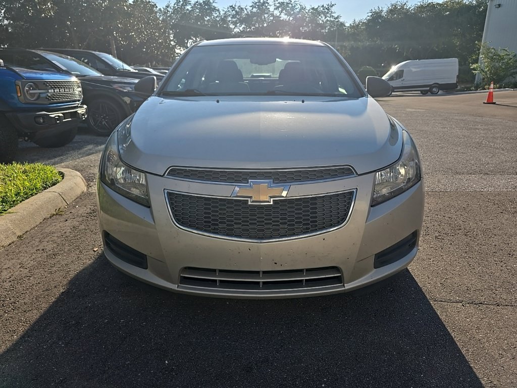 Used 2013 Chevrolet Cruze LS FWD image 1