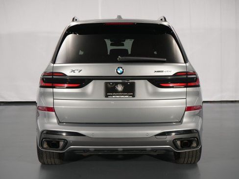 Used 2026 BMW X7 xDrive40i AWD/4WD image 15