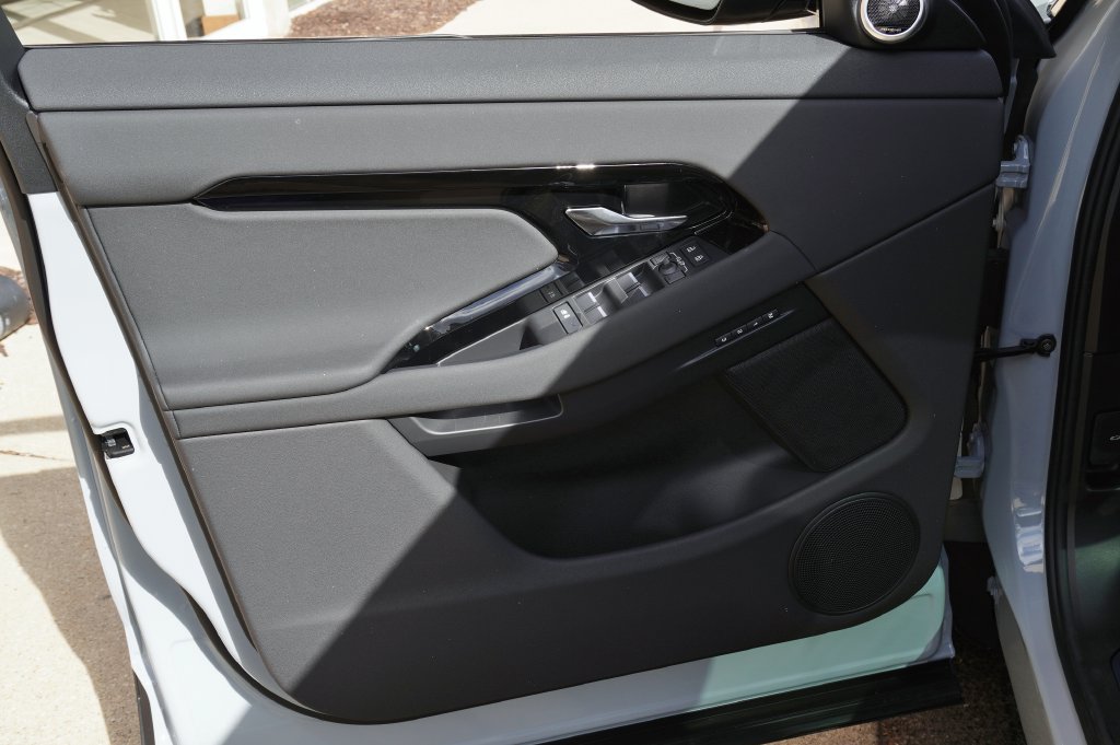 New 2026 Land Rover Range Rover Evoque S AWD/4WD image 10