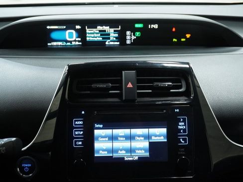 Used 2017 Toyota Prius Four image 16