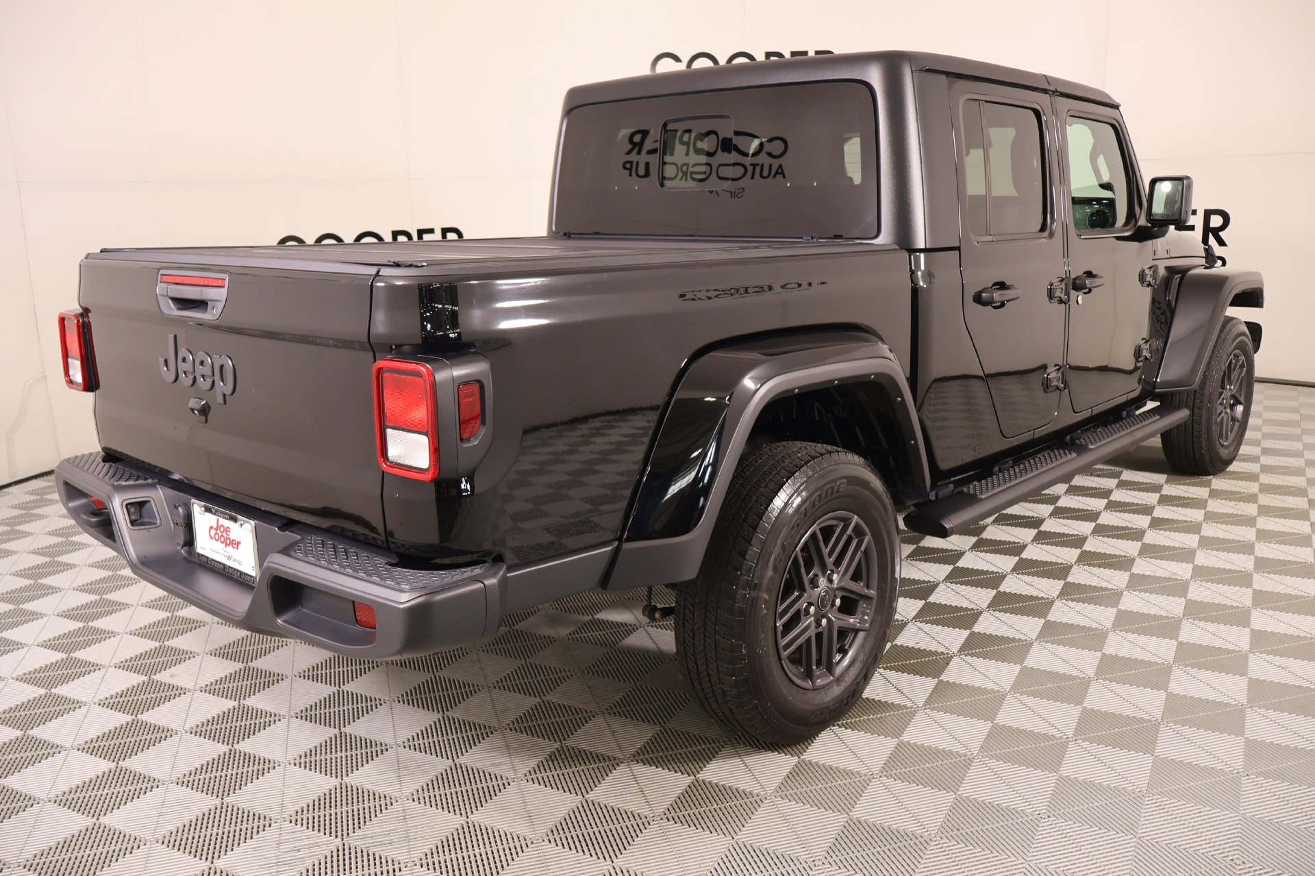 Used 2024 Jeep Gladiator Sport AWD/4WD image 20