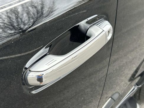 Used 2018 Toyota 4Runner Limited RWD image 17