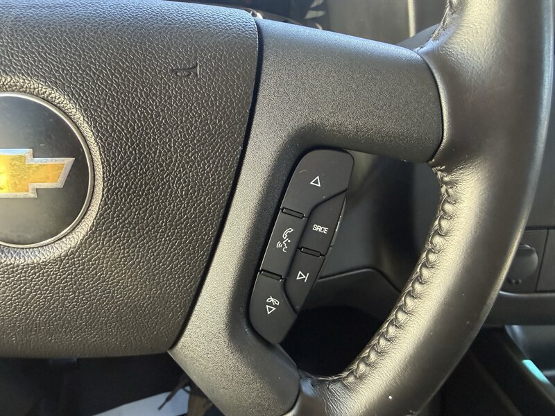 Used 2021 Chevrolet Express 3500 w/ Power Convenience Package RWD image 3