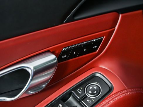 Used 2018 Porsche 911 Carrera image 17