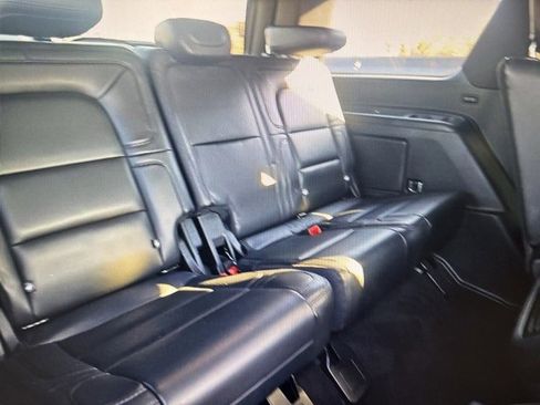 Used 2021 Lincoln Navigator Reserve image 13