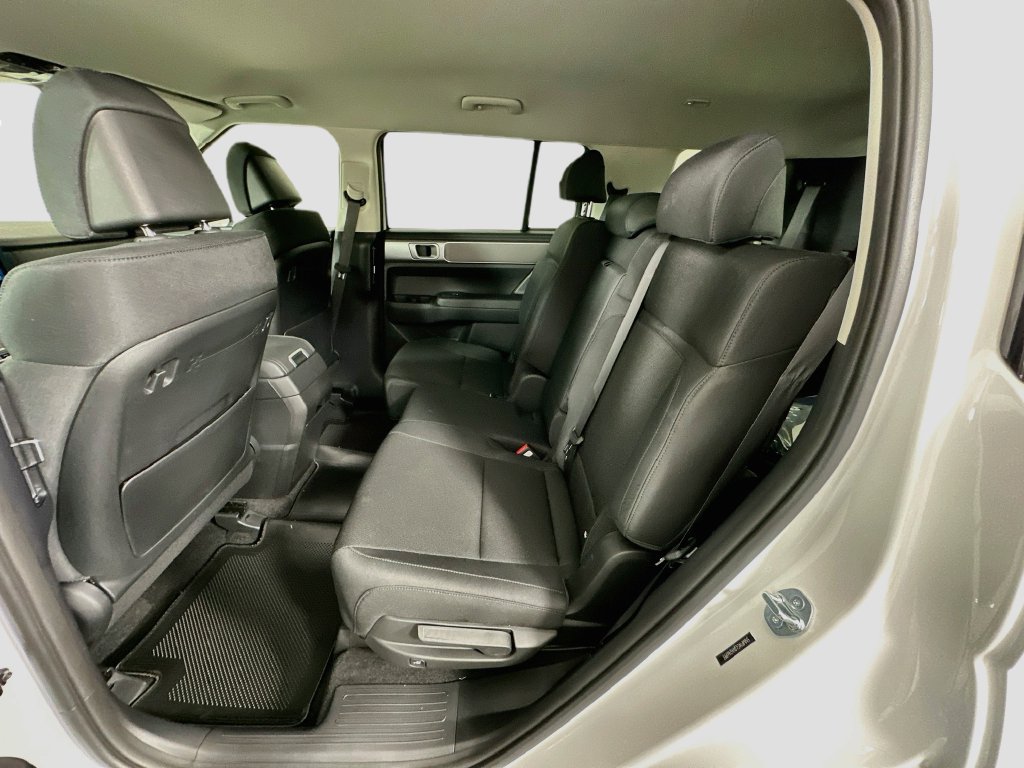 New 2027 Hyundai Santa Fe SE FWD image 16