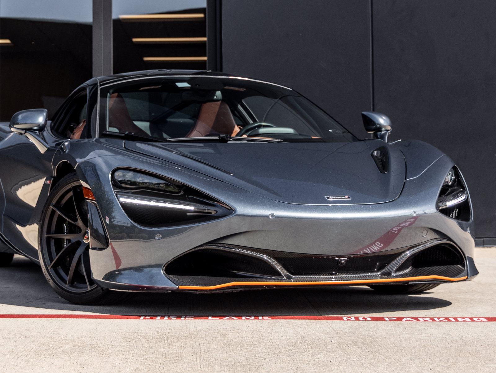 Used 2018 McLaren 720S RWD image 6