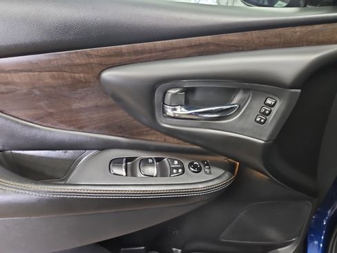 Used 2022 Nissan Murano Platinum w/ Cargo Package image 7