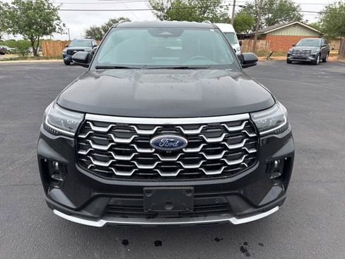 New 2026 Ford Explorer Platinum w/ LUX Leather Package AWD/4WD image 2
