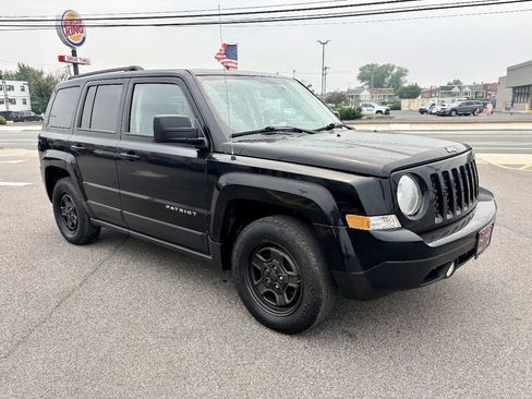 Used 2016 Jeep Patriot Sport w/ Power Value Group FWD image 8