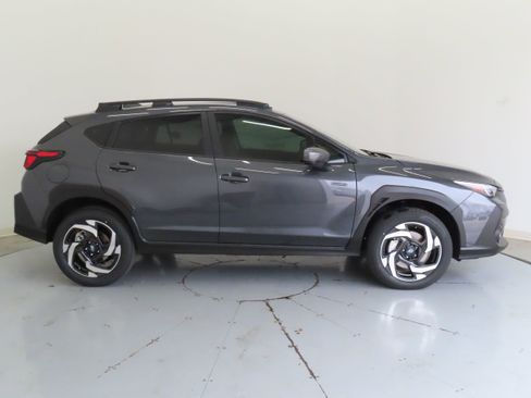 New 2026 Subaru Crosstrek 2.5i Limited w/ Crosstrek Mirror Package image 2