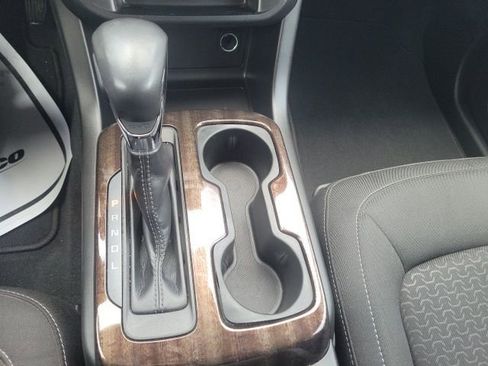 Used 2022 GMC Canyon Elevation image 32