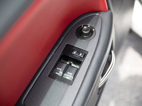 Used 2013 Dodge Challenger SXT Plus RWD image 17