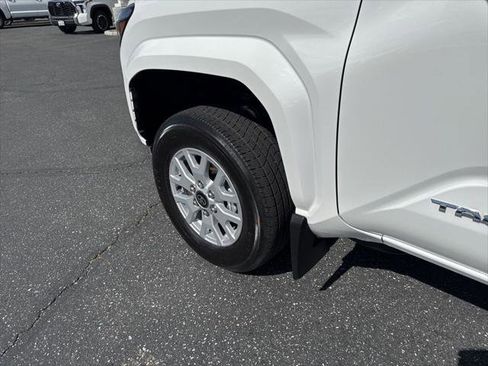 Certified 2025 Toyota Tacoma SR5 image 8
