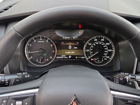 New 2026 Mitsubishi Outlander ES FWD image 17