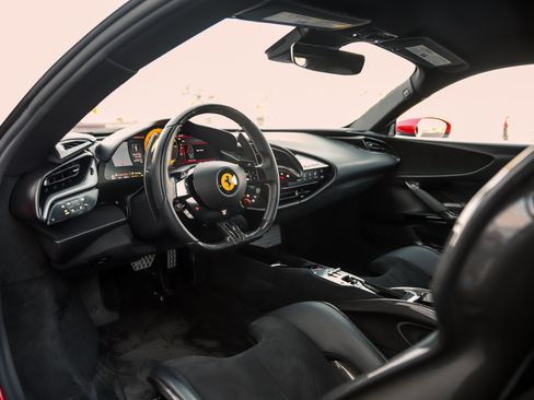 Used 2021 Ferrari SF90 Stradale image 9