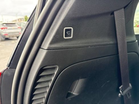 Used 2025 Chrysler Pacifica Select FWD image 39
