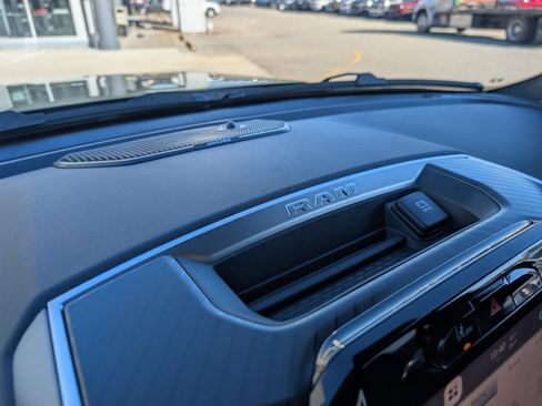 New 2026 RAM 1500 4x4 Crew Cab image 30