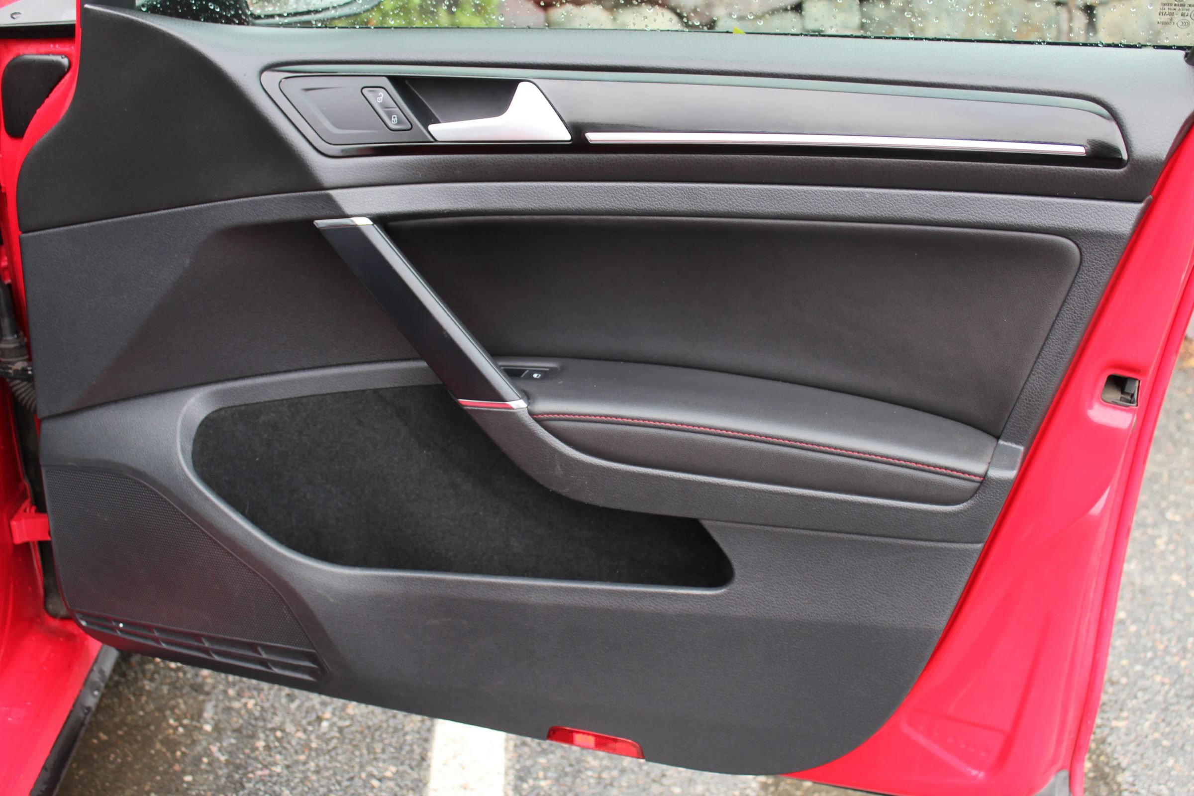 Used 2015 Volkswagen GTI Autobahn w/ Lighting Package (SEL) FWD image 18