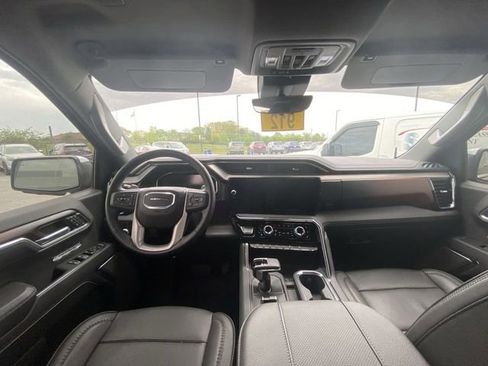 Used 2026 GMC Sierra 1500 Denali w/ Denali Reserve Package image 9