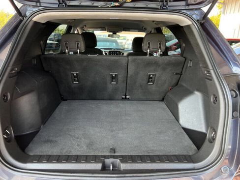 Used 2019 Chevrolet Equinox LS w/ LPO, Cargo Package image 18