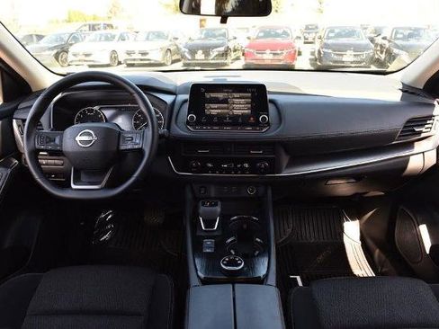 Certified 2025 Nissan Rogue SV image 8