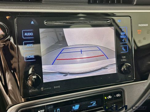 Used 2017 Toyota Corolla SE w/ SE Premium Package FWD image 13