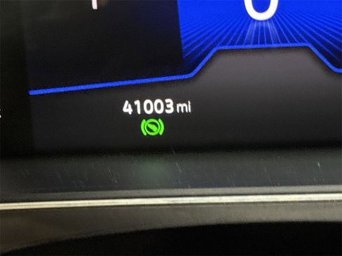 Used 2023 Volkswagen Tiguan SE image 12