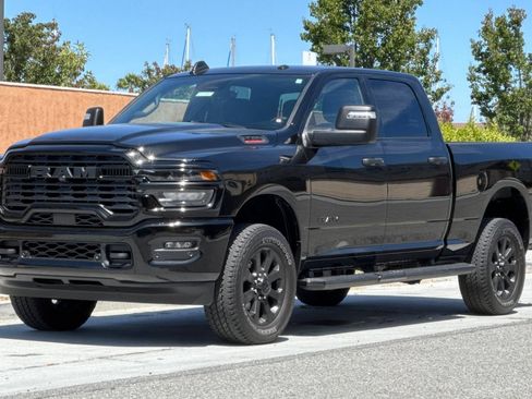 Used 2025 RAM 2500 Big Horn AWD/4WD image 8