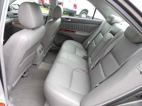 Used 2003 Toyota Camry XLE FWD image 17