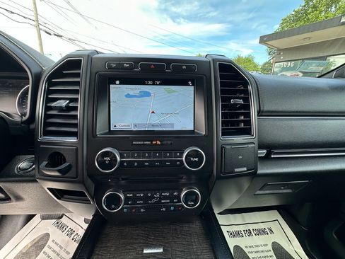 Used 2018 Ford Expedition Max Limited image 18